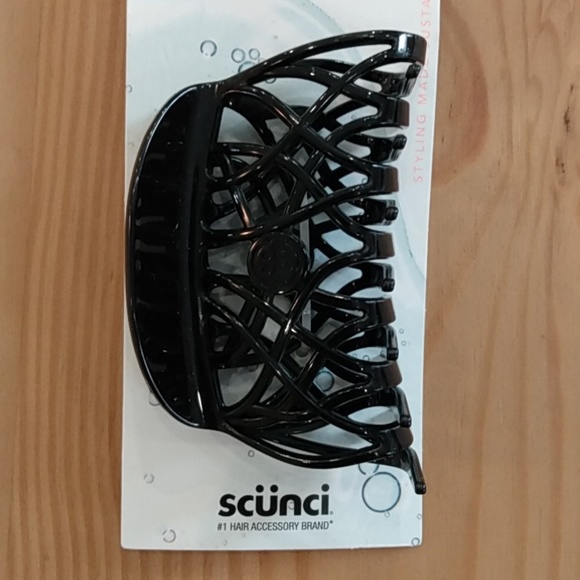 Scunci I Was a Plastic Bottle Hair Claw Clip Set 3 - Picture 3 of 8